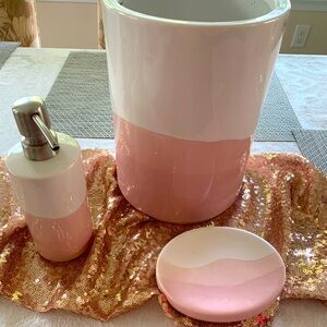 Glazed Ceramic Bath Accessory Set
